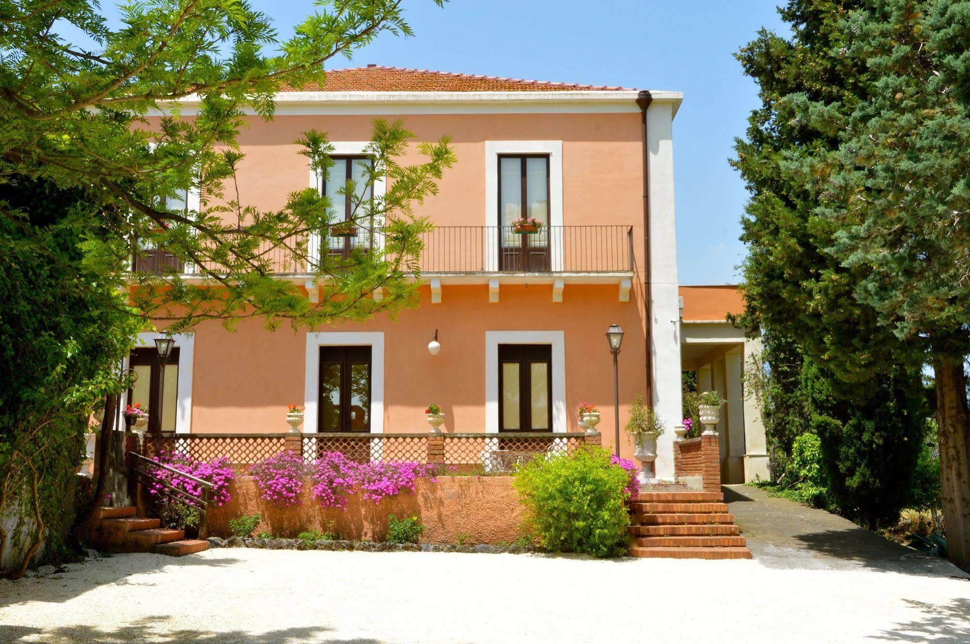 Villa Bonaccorso - Antica E Maestosa Villa Con Piscina Ai Piedi Dell'Etna Viagrande Bagian luar foto